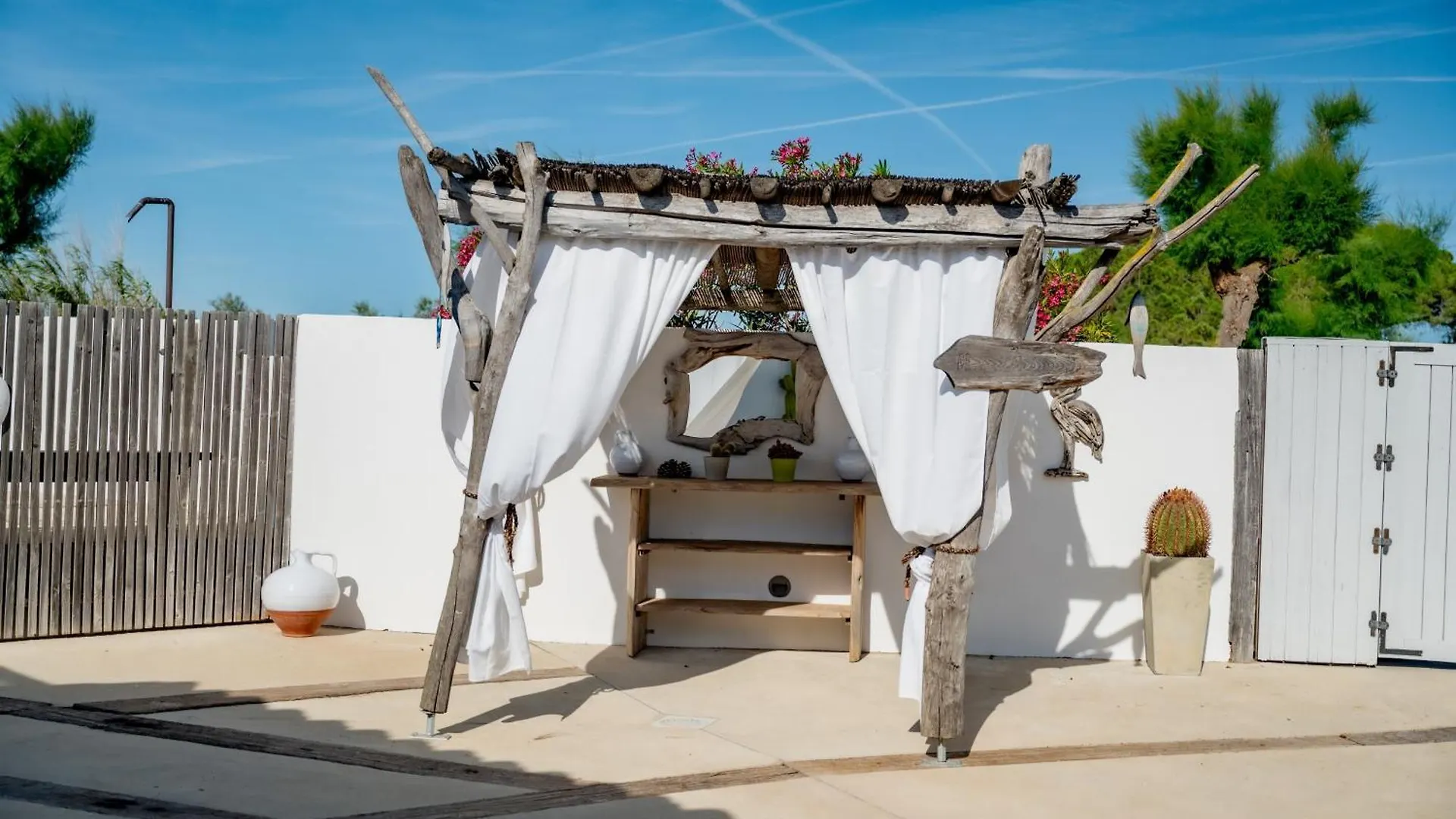 Lodge Sainte Helene Adult Only Saintes-Maries-de-La-Mer 0*,
