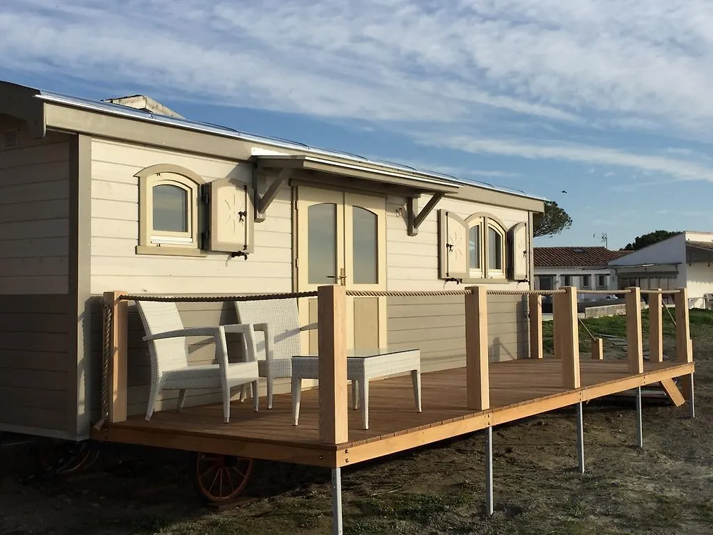 Lodge Sainte Helene Adult Only Saintes-Maries-de-La-Mer Hotel