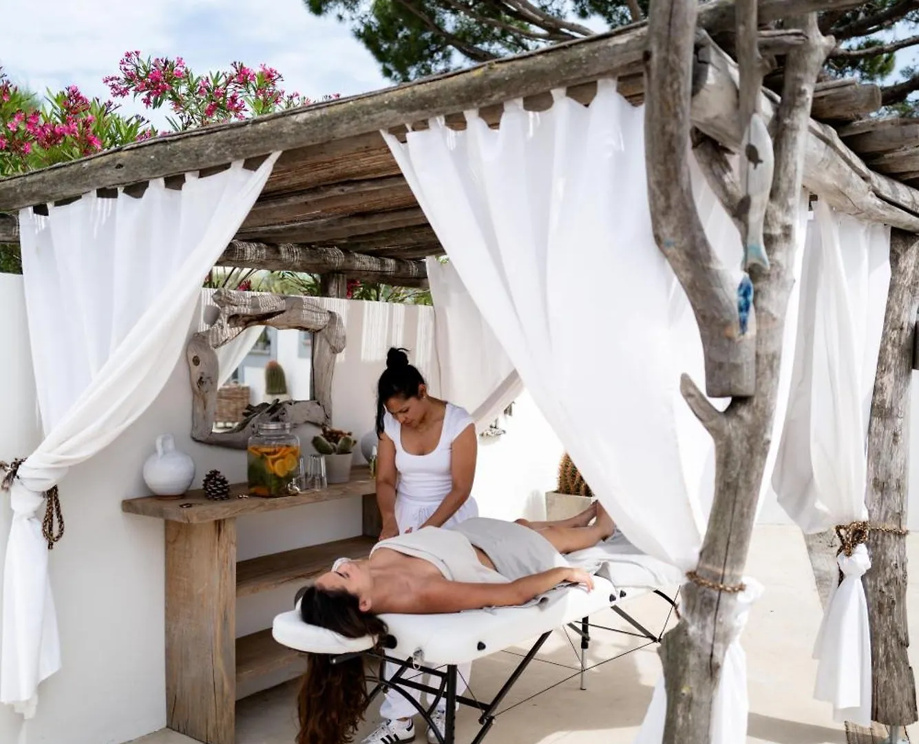 Lodge Sainte Helene Adult Only Saintes-Maries-de-la-Mer Hotel