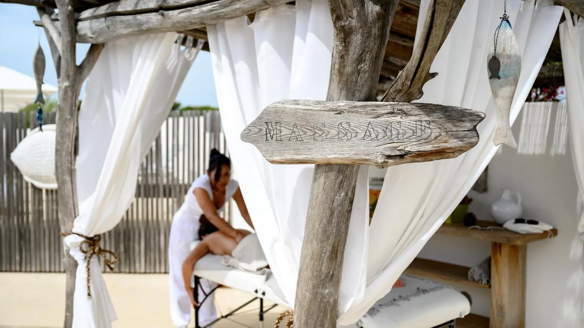 Hotel Lodge Sainte Helene Adult Only Saintes-Maries-de-la-Mer