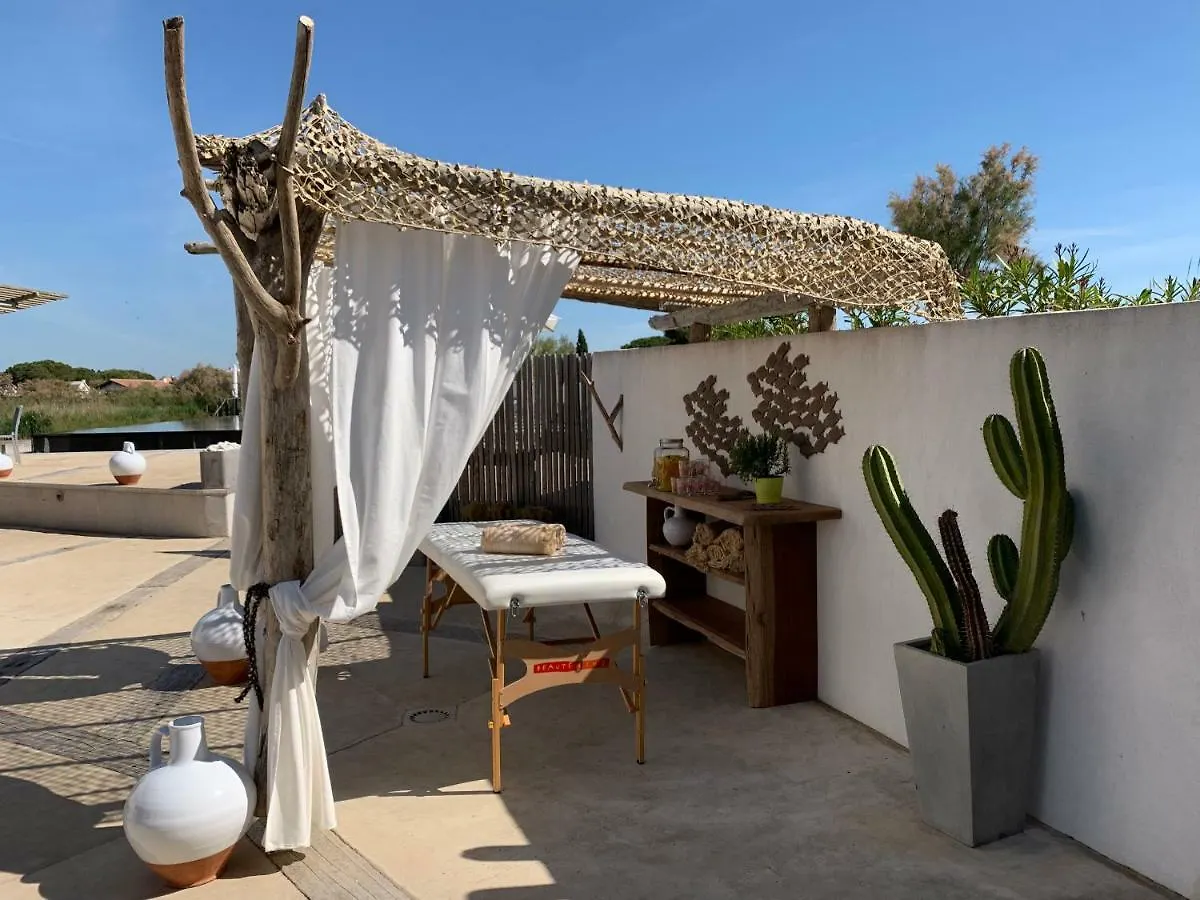 Lodge Sainte Helene Adult Only Saintes-Maries-de-la-Mer 0*,